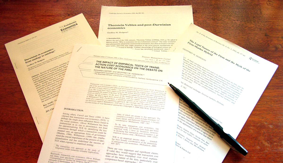 چگونه مقاله مروری بنویسیم؟ نکات مهم + مراحل